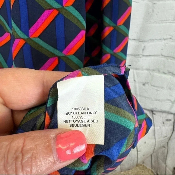 Trina Turk Alisha Silk Blouse No Size - Picture 5 of 5